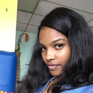 Meet your Posher, Oneesha